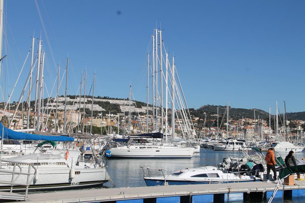 Beau T2 En Centre Ville Avec Parking Prive Bandol Bagian luar foto